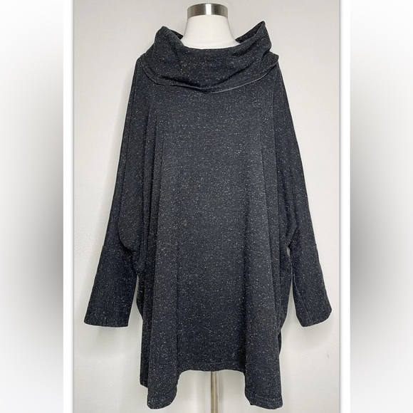 Bryn Walker Oversized Lagenlook Cowl Neck Top. Size: XL - Picture 1 of 5